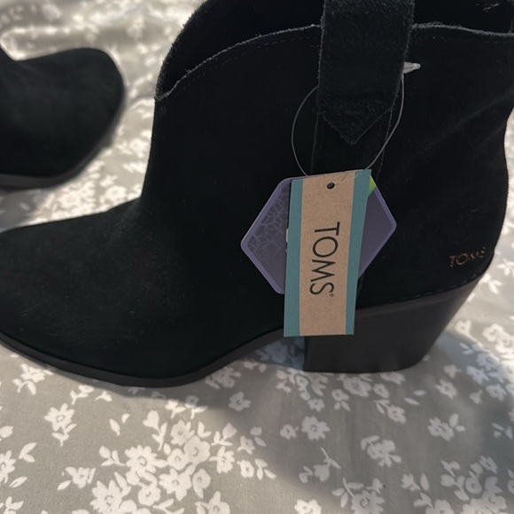 Toms Black Women’s Suede Ankle Booties SOLD OUT with Heel Support CUTE size 9 - Picture 14 of 17